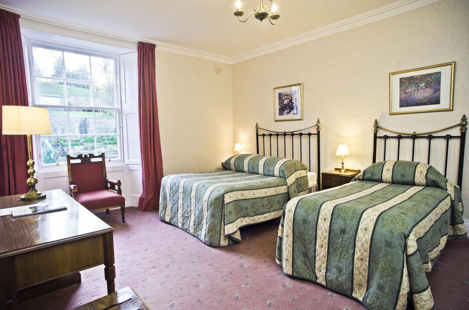Adria House Hotel Единбург Екстериор снимка