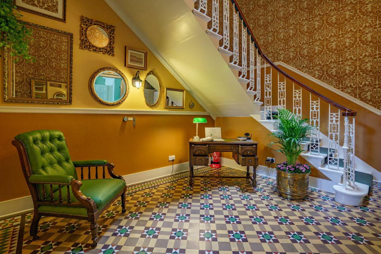 Adria House Hotel Единбург Екстериор снимка