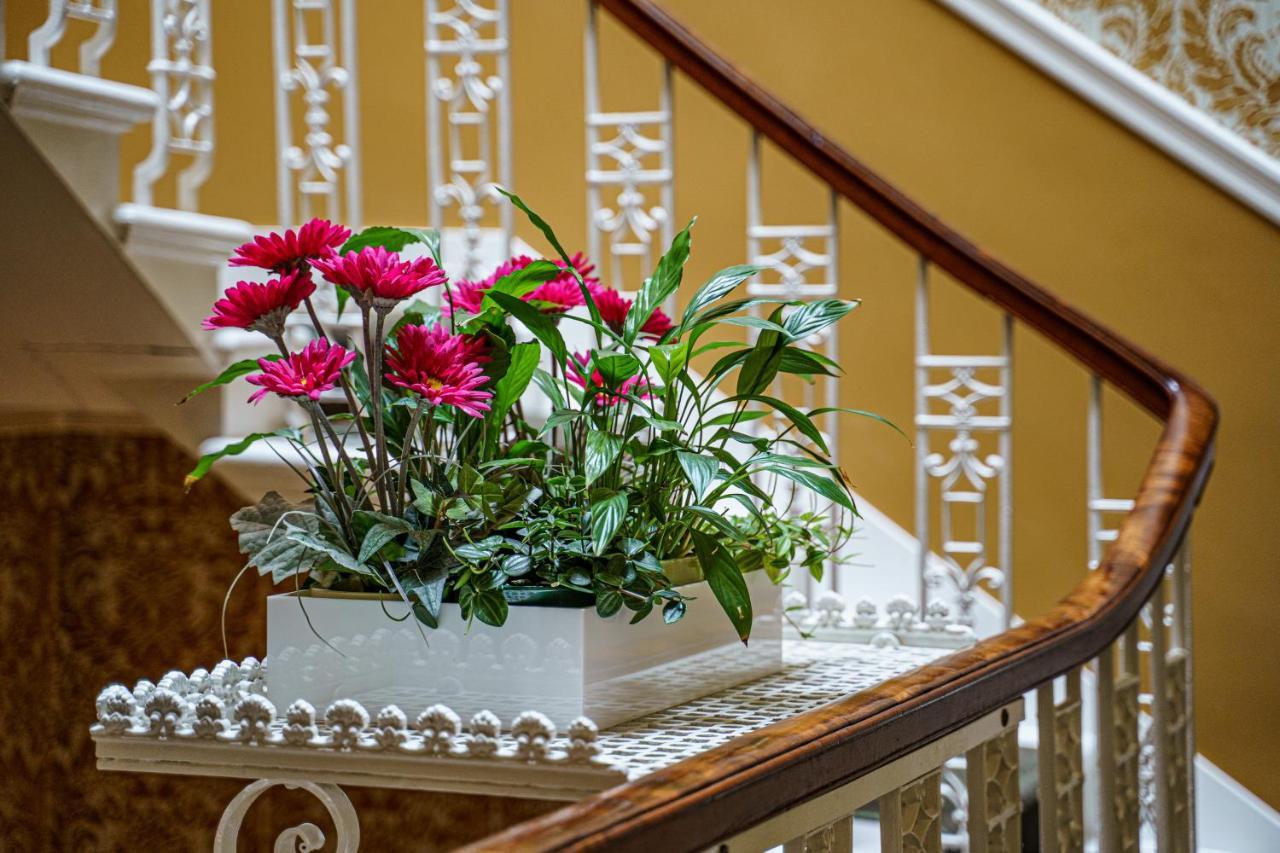 Adria House Hotel Единбург Екстериор снимка